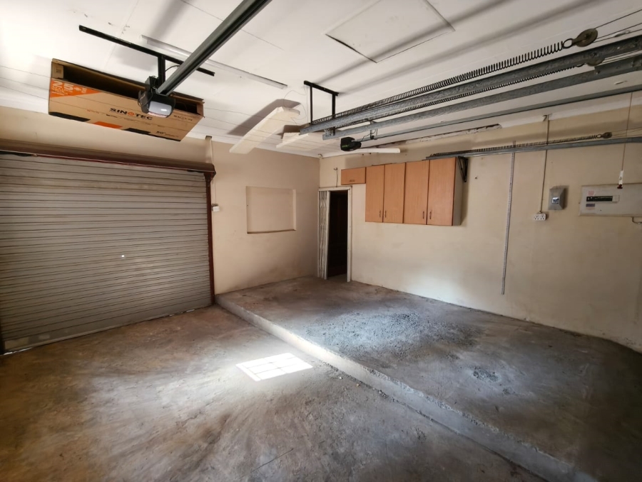 4 Bedroom Property for Sale in Safari Gardens North West